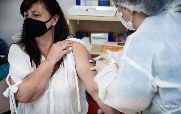 В Украине снизились темпы COVID-вакцинации