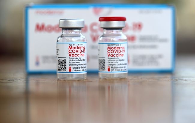 Посторонние вещества в вакцине Moderna: в Японии в третий раз заявили об обнаружении примесей