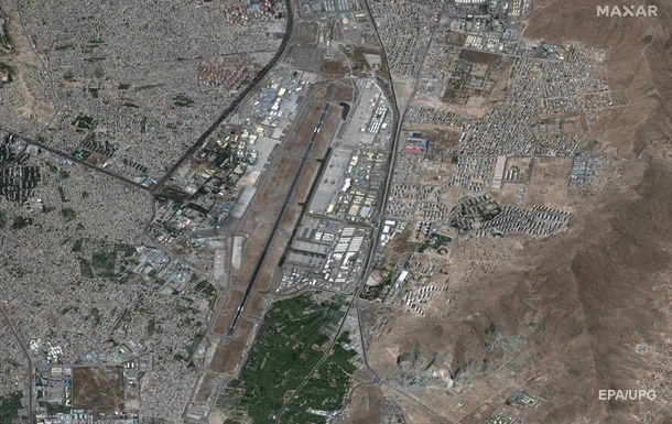 Аэропорт Кабула подвергся ракетному обстрелу