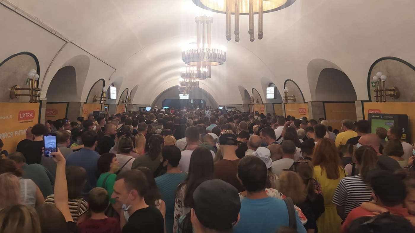 В метро Киева возникла сильная давка из-за празднования Дня Независимости