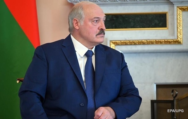 Россия поставит Беларуси десятки самолетов и вертолетов - Лукашенко