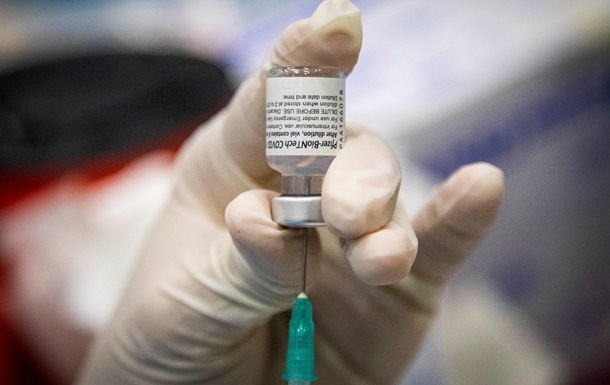 Вакцина BioNTech/Pfizer: ученые выяснили, что прививка может ослабить врожденный иммунитет