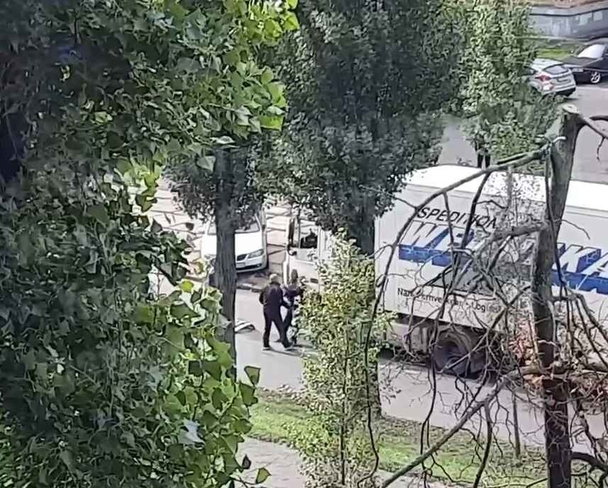 В Киеве после ДТП подрались водители легковушки и фуры