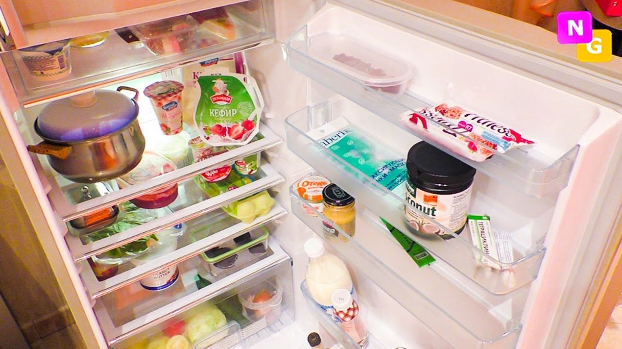 Как убрать запах из холодильника: совет хозяйкам