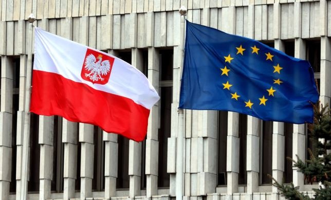 Польша может выйти из ЕС: из Варшавы посыпались заявления
