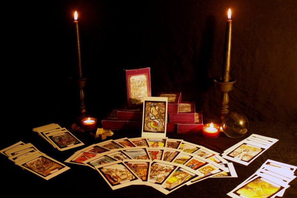 Гороскоп на 12 сентября по картам таро для всех знаков зодиака