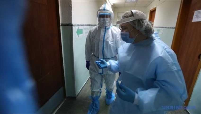 В НАН предупредили о "разрушительных последствиях" новой волны коронавируса в Украине