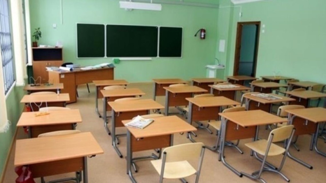 Вакцинация учителей: в понедельник в Украине должны закрыть большинство школ