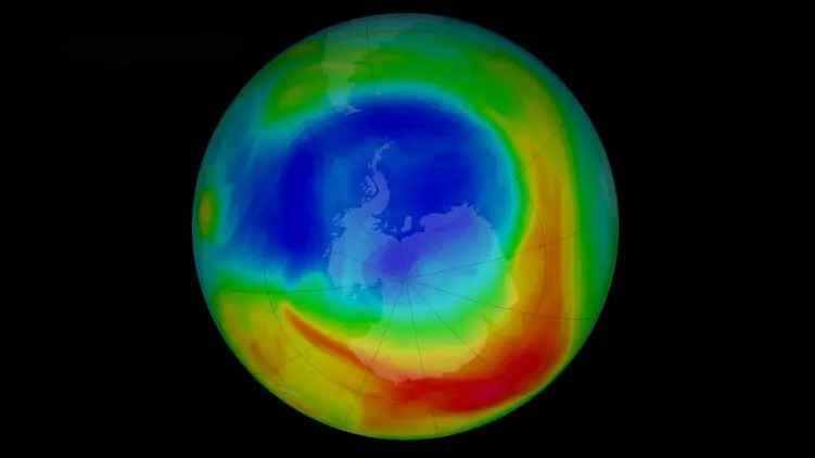 Над Антарктидой образовалась гигантская озоновая дыра