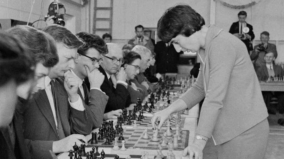 Netflix получил иск на 5 млн от советской шахматистки: подробности