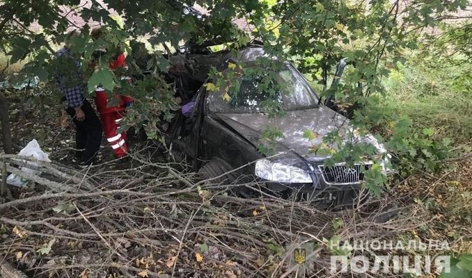 Пассажирку "вдавило" в багажник: в жутком ДТП под Киевом погибли три человека