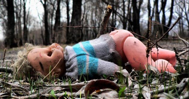 Детей нашли мертвыми в сундуке: на Донбассе расследуют странную гибель двух малышей