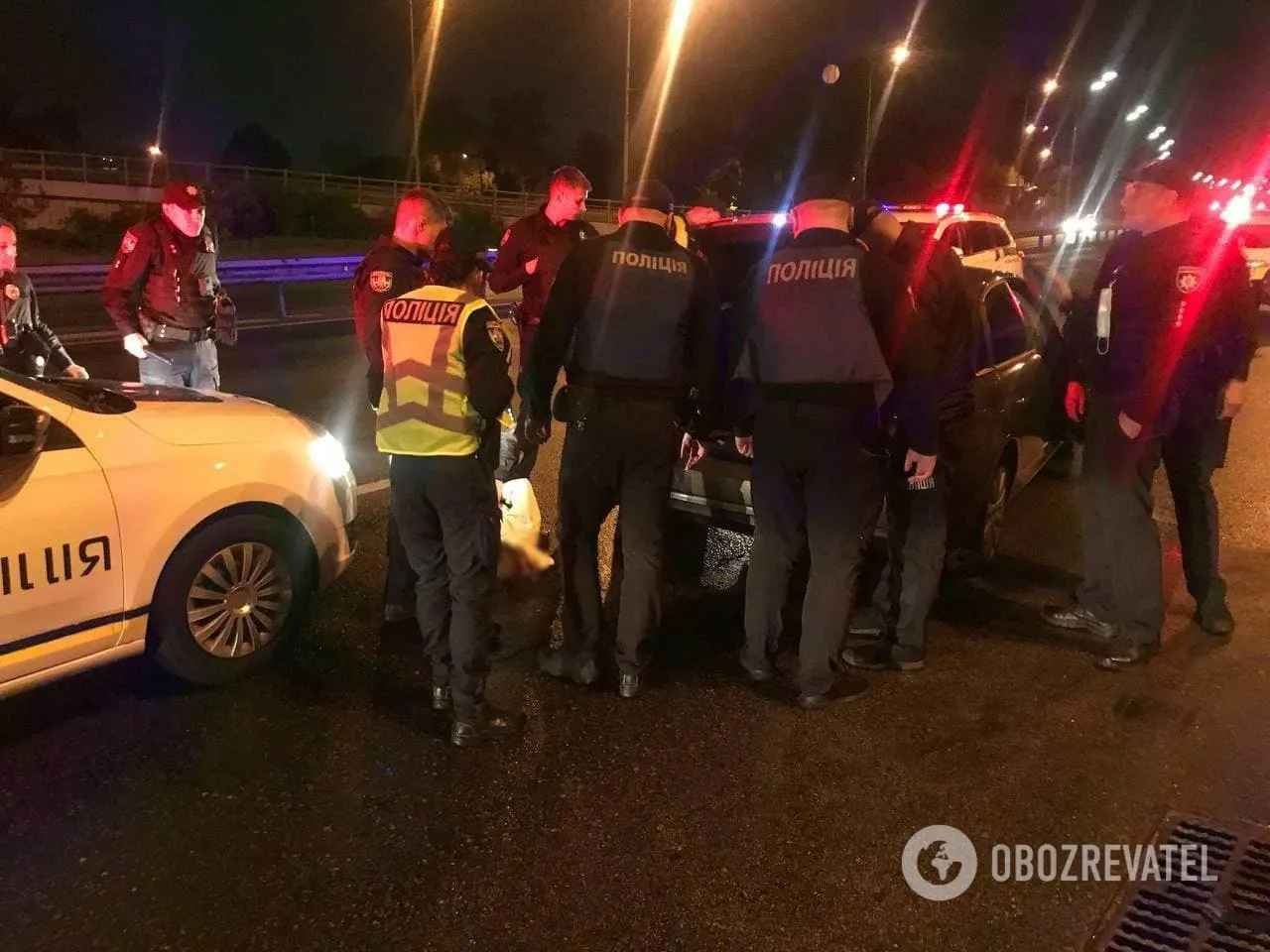 В Киеве водитель авто открыл стрельбу по полиции