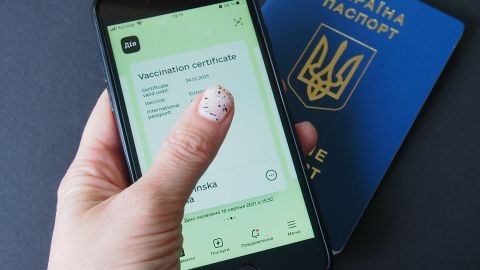 Названы условия для получения COVID-сертификата в Украине