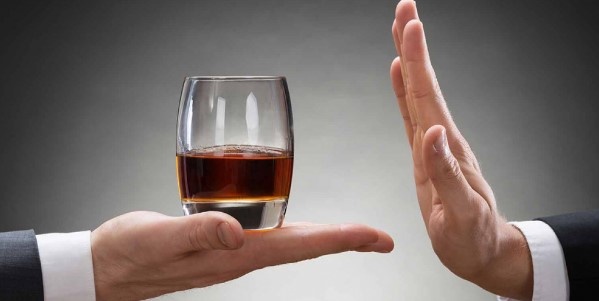 Люди с карими глазами пьют меньше алкоголя – ученые