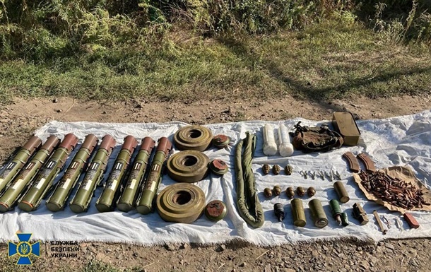 На Донбассе обнаружили схрон со взрывчаткой