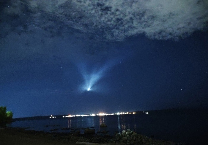 В Петрозаводске местные жители наблюдали в небе НЛО