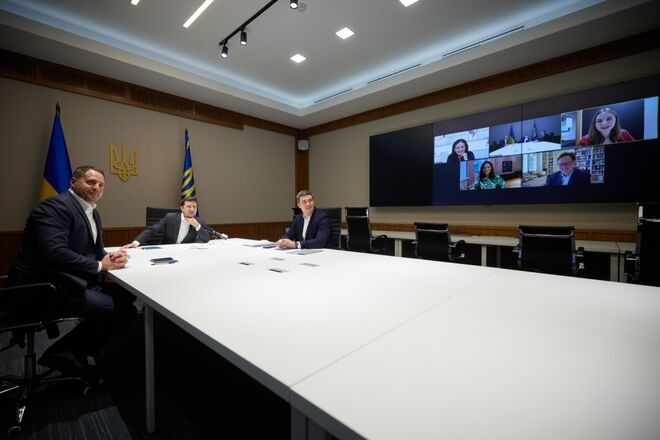 Зеленский предложил Facebook рассмотреть возможность открытия офиса в Украине