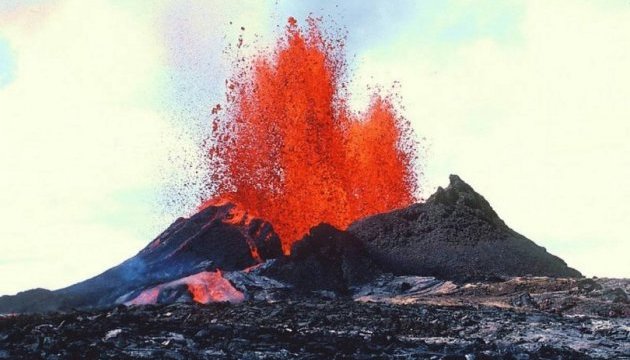Килауэа проснулся: на Гавайях началось извержение самого большого вулкана