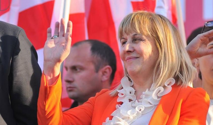 В Грузию прилетела мать задержанного Саакашвили