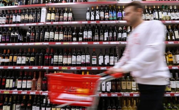 В Украине с 1 октября ввели новые правила продажи алкогольных напитков