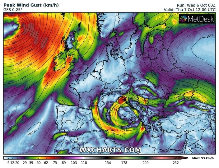 Украину накроет ветреная погода: в каких регионах объявлено штормовое предупреждение