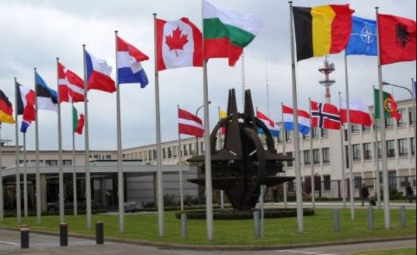 "Зловещая деятельность": НАТО высылает российских дипломатов из Брюсселя