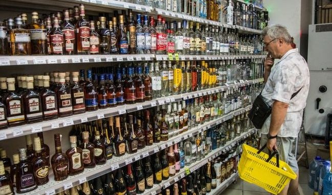Цены на алкоголь планируют поднимать: сколько будет стоить