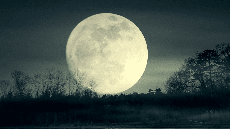 Полнолуние в октябре: как Луна повлияет на знаки зодиака