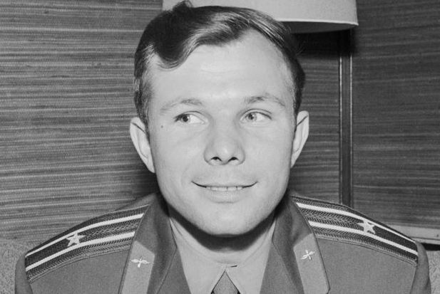 "Гагарин был бы в шоке..." Российский посол открыл бюст космонавту