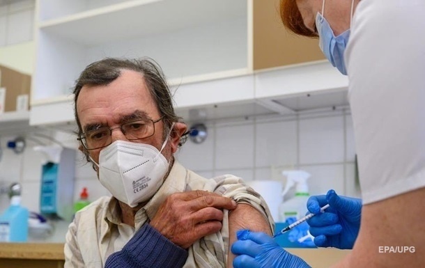 Рекорд с начала прививочной кампании: в Украине за день от Covid-19 вакцинировали 251 тысячу человек