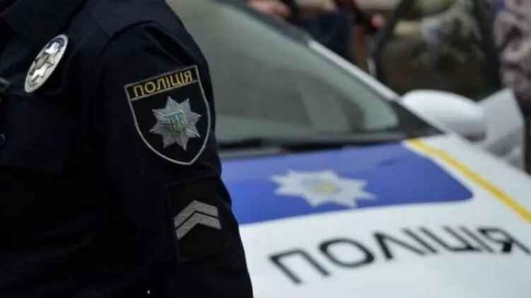 Вакцинированных полицейских в Украине пометят специальными значками