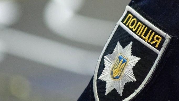 Полицейский без COVID-сертификата проверял COVID-сертификат: скандал во Львове