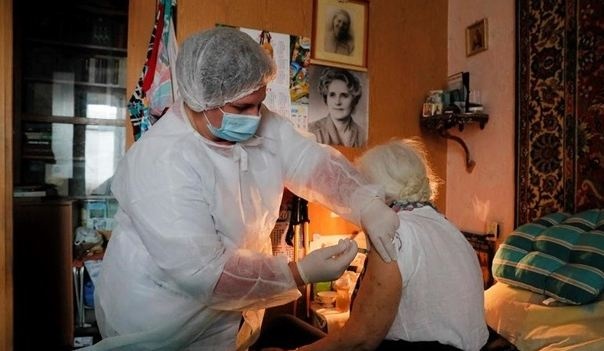 Сами побегут: доктор Комаровский знает, как вакцинировать пенсионеров