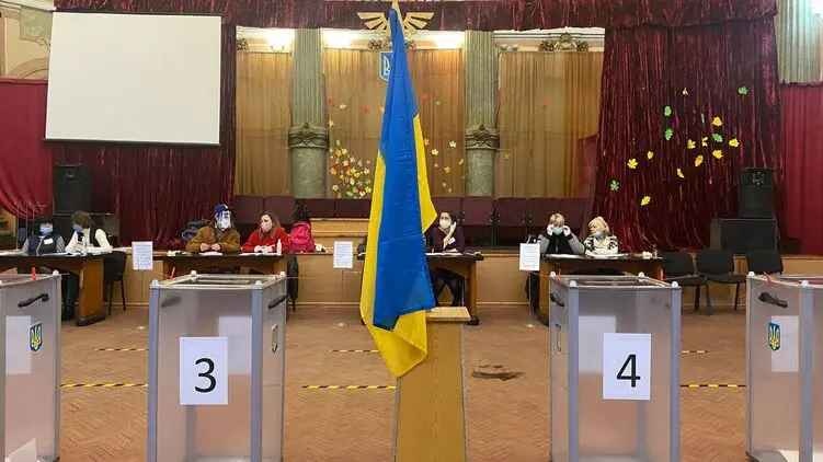 Внеочередные выборы мэра Харькова: первые экзитполы и данные по явке