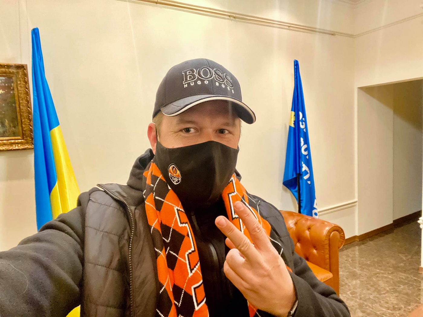 В Киеве на НСК "Олимпийский" ультрас избили депутата городского совета