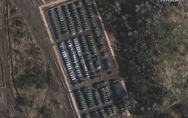 Стягивание российских войск к западным границам: опубликованы спутниковые снимки