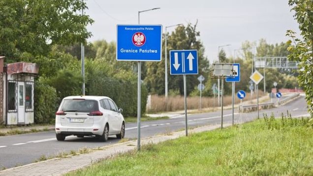 Польша закрыла пункт пропуска на границе с Беларусью из-за ситуации с мигрантами