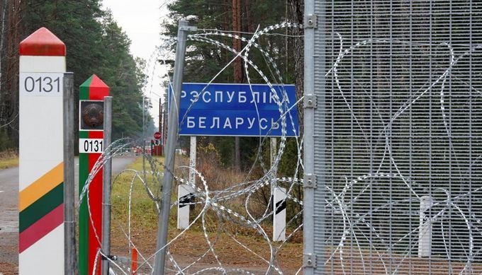Литва ввела чрезвычайное положение из-за мигрантов из Беларуси