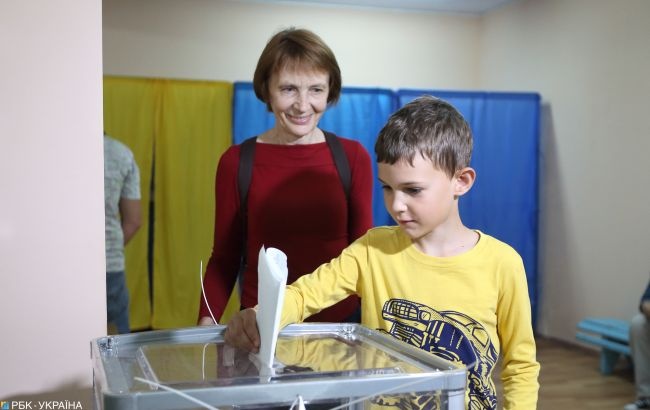 Снижение избирательного возраста в Украине: что решили "слуги народа"
