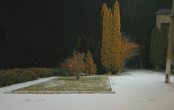 На севере Украины выпал первый снег