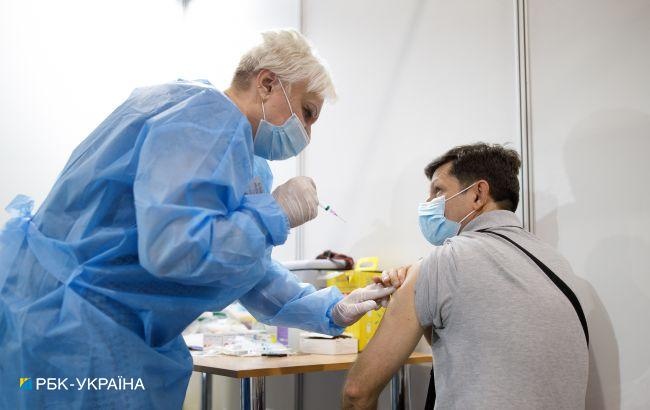 В Украине полностью вакцинировались от коронавируса более 11 млн человек