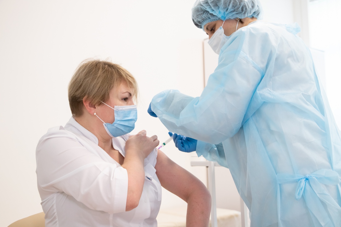 Обязательная вакцинация в Украине: Минздрав расширяет список профессий