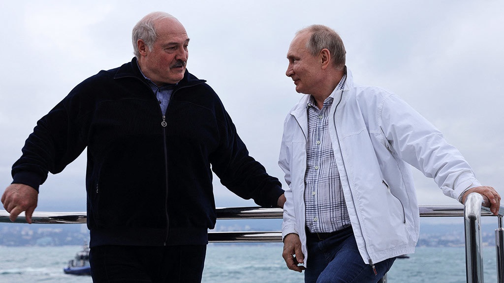 Кулеба отреагировал на скандальное заявление Лукашенко про Крым