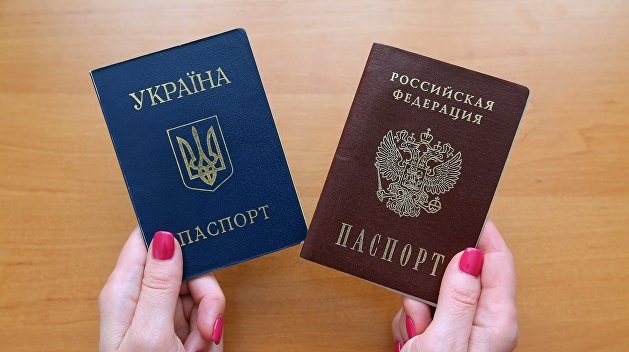 Законопроект Зеленского о двойном гражданстве не коснется паспортов РФ - Арахамия