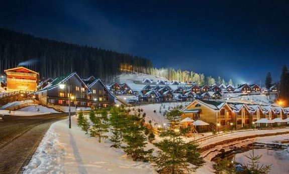 Карантин на горнолыжных курортах: в Украине обновили правила для отелей