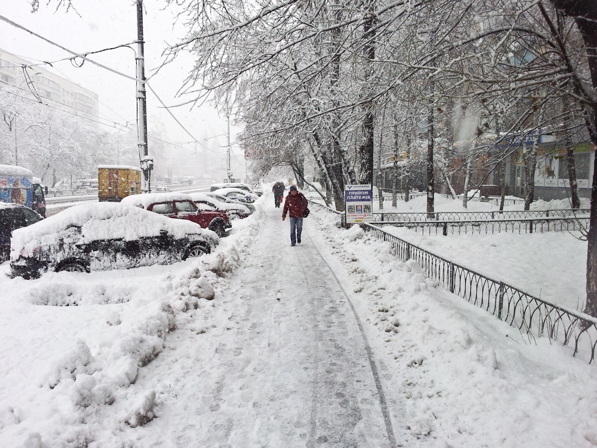 Температура воздуха, преимущественно, минусовая: синоптики прогнозируют снег в Украине