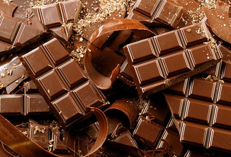 В канун новогодних праздников у кондитеров закончился шоколад, цены растут