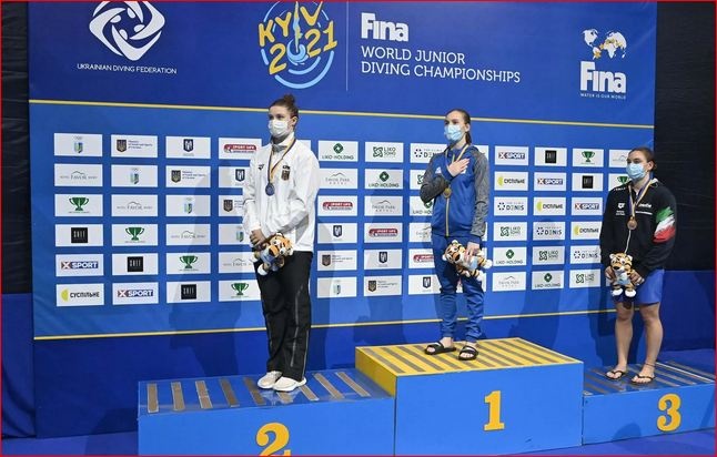 Украинка стала двукратной чемпионкой мира по прыжкам в воду. Ей всего лишь 16-ть