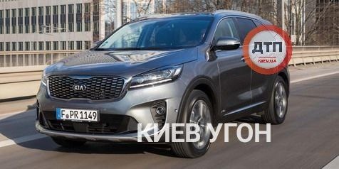 В Киеве угнали авто чиновника Кабмина